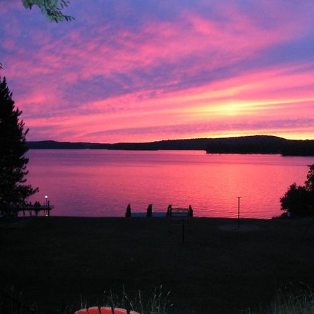 Birch Cliff Lodge On Baptiste Lake Highland Grove Kültér fotó