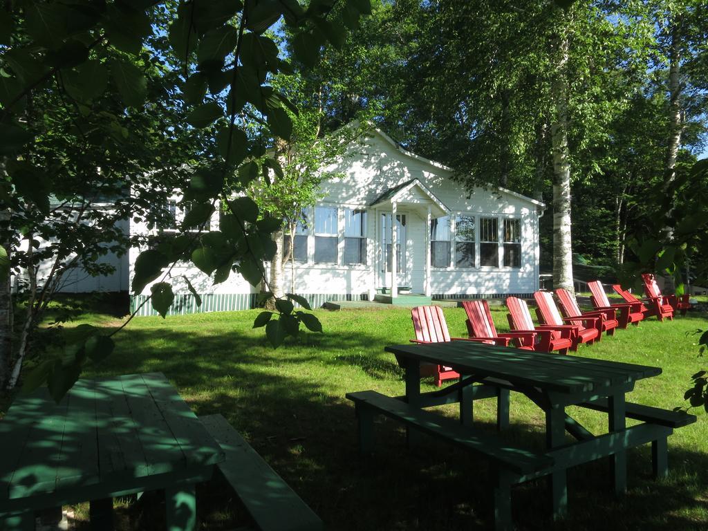 Birch Cliff Lodge On Baptiste Lake Highland Grove Kültér fotó