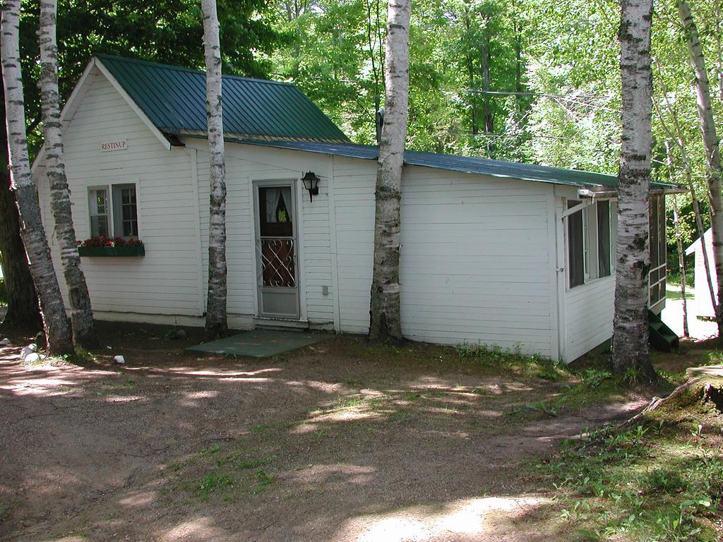 Birch Cliff Lodge On Baptiste Lake Highland Grove Kültér fotó